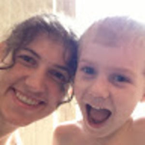 Meet your Posher, Larissa